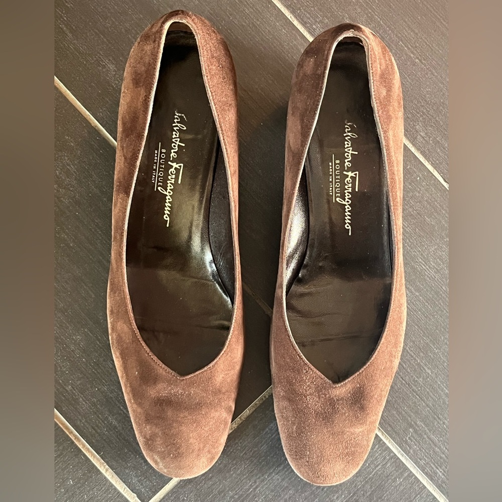 Ferragamo Ladies Brown Suede Shoes - Picture 4 of 8